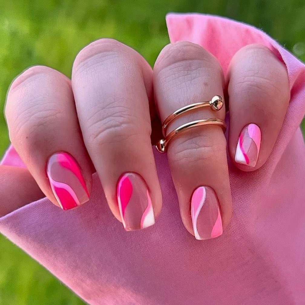 Pink and pretty nail set